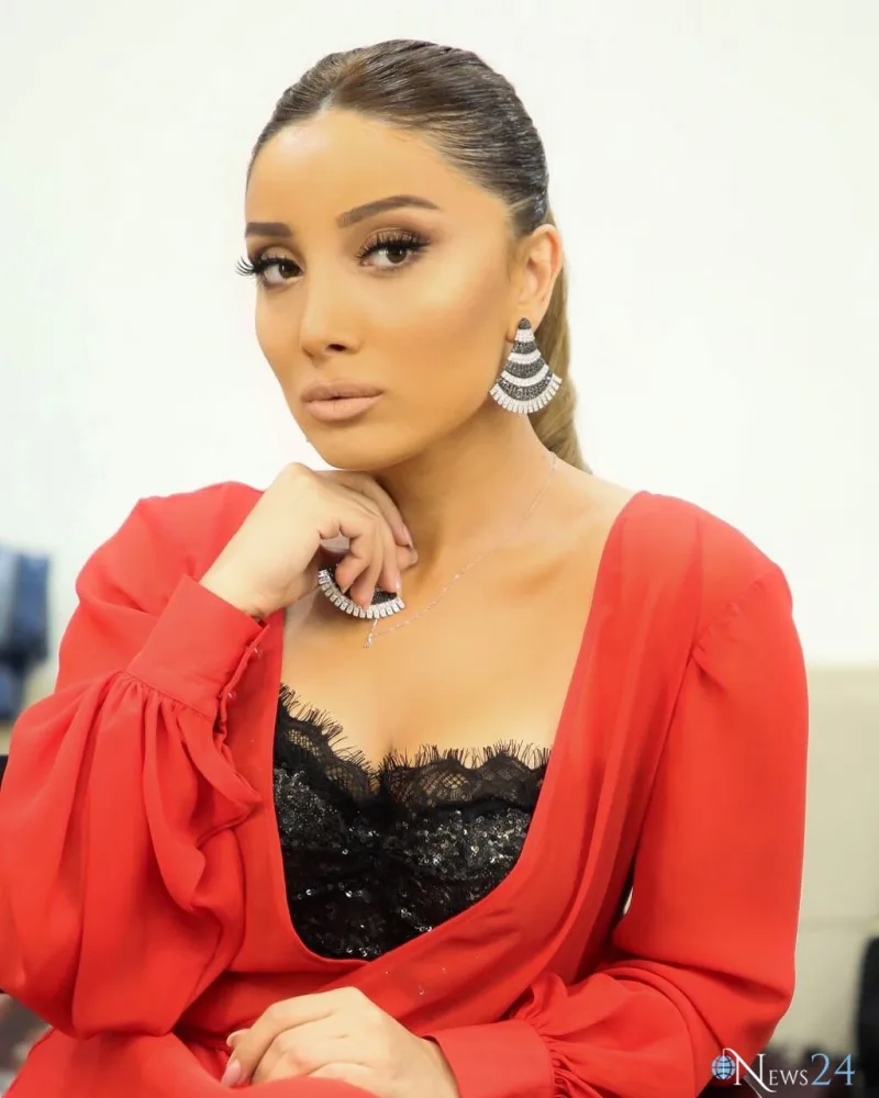 Sırğaları 14 minədir... - Fotolar