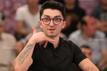 Hüseyn Əzizoğlu təhqir olunur