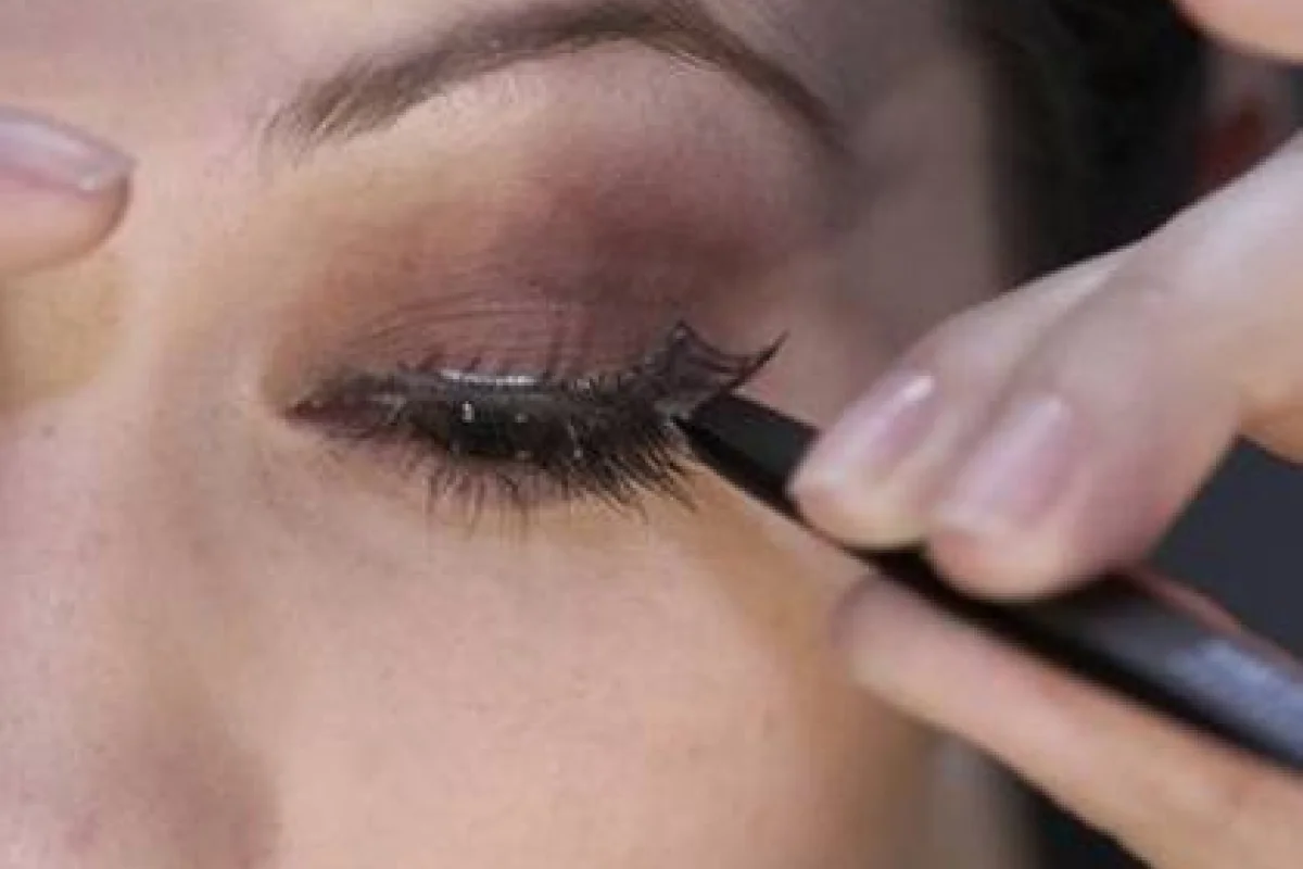 Taxma kirpiklər xərçəng xəstəliyi yarada bilər