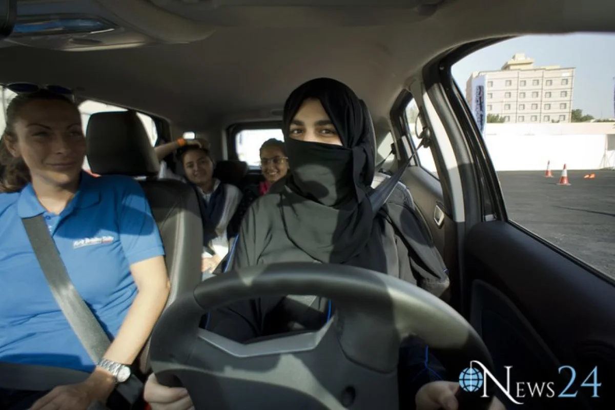 Ərəb qadınlarına sükan arxasına keçməyə icazə verildi