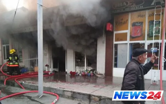 Mağazanı soydu, sonra yandırdı