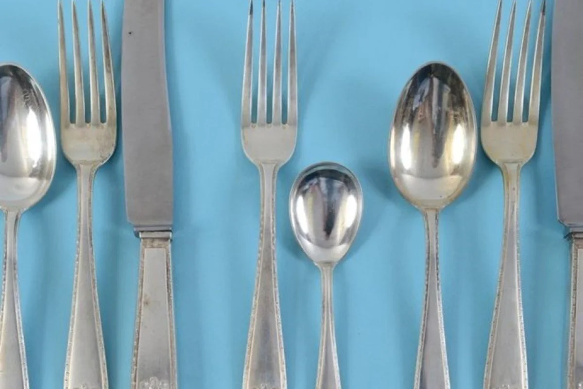 Hitlerin çəngəl-bıçaq dəsti satışa çıxarıldı