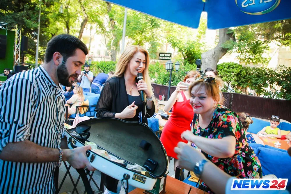 Yardım etməyi bacaran və bacarmayanlar. News24.Az xeyriyyə tədbiri ilə açıldı - FOTOLAR - VİDEO