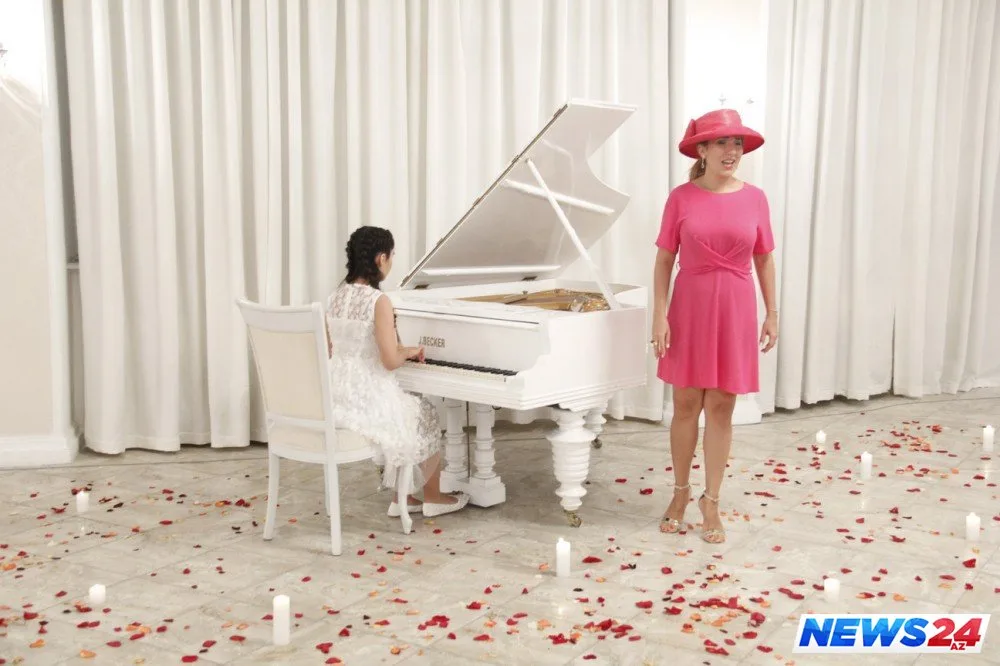 13 yaşlı azərbaycanlı gənc pianoçunun uğurları – FOTOSESSİYA
