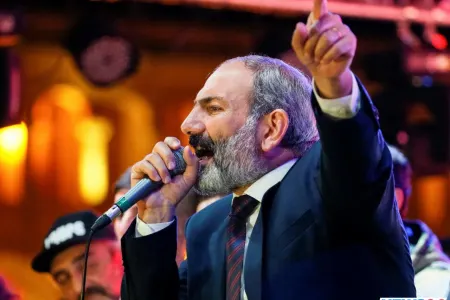 Paşinyandan Qarabağla bağlı ŞOK 15 AVQUST QƏRARI: bu qoşun növü Azərbaycanla müharibəyə girir