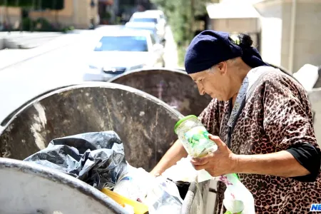 Çörəyini zibillikdən çıxaran QADIN - yardım etmək istəyənlər var