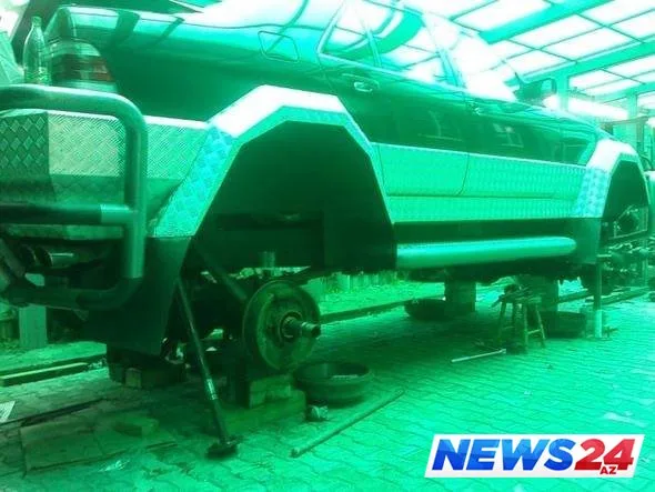 Traktorla "Mersedes"i birləşdirdi - Dünyada bənzəri olmayan avtomobil yaratdı