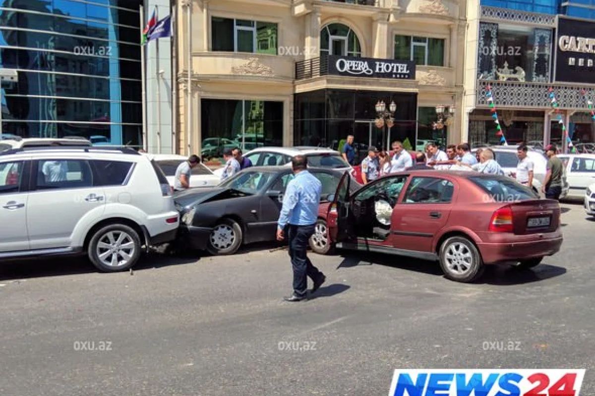 Bakının mərkəzində zəncirvari qəza - VİDEO