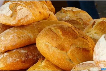 "Oba" marketdə antisantariya – Çörək marketə bu cür gətirilir - FOTO