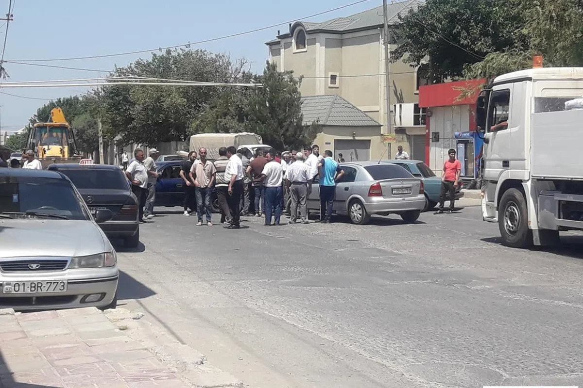 Su gəlmədi, sakinlər yolu bağladı - FOTOLAR