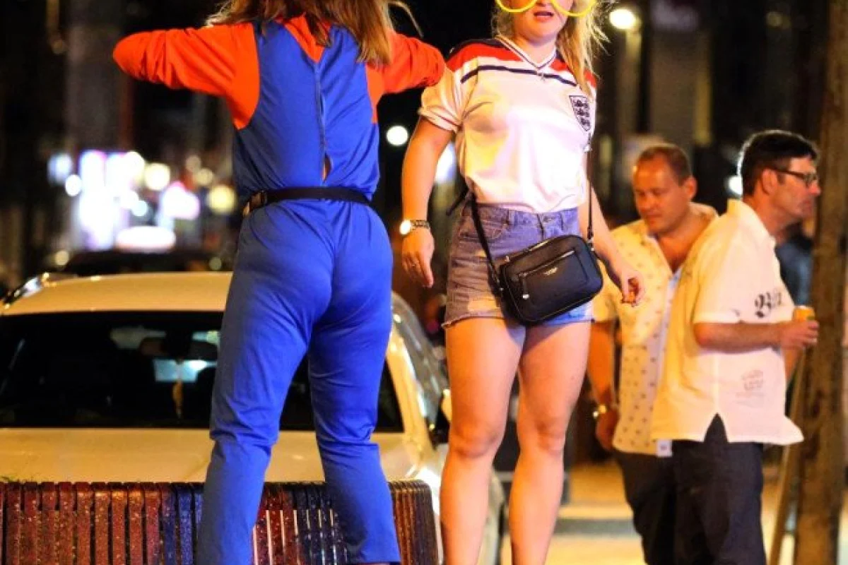 Tempratur qalxdı, insanlar özlərini itirdi - FOTOLAR