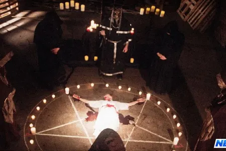 Satanist qız sevgilisini şeytana qurban kəsdi