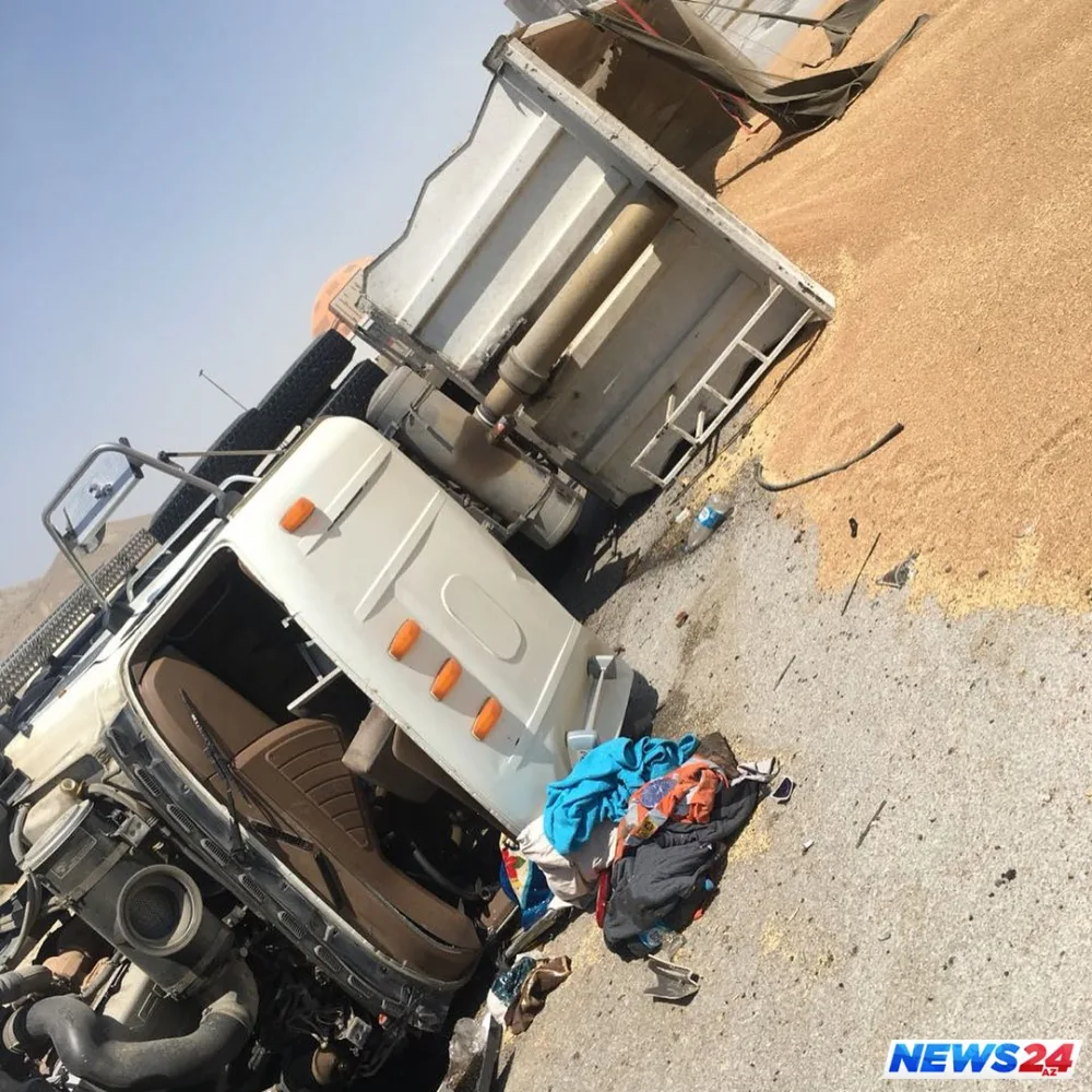 Qaradağda ağır qəza- taxıl yollara səpildi - FOTOLAR