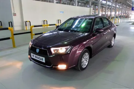 Azərbaycan istehsalı olan“Xəzər” avtomobilləri satışa çıxarıldı