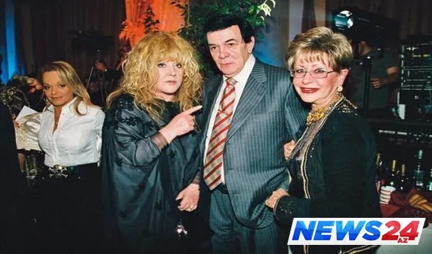 Puqaçova Müslüm Maqomayevə görə səhnədən gedib