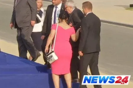 Yunker sammitə yenə sərxoş gəldi - VİDEO