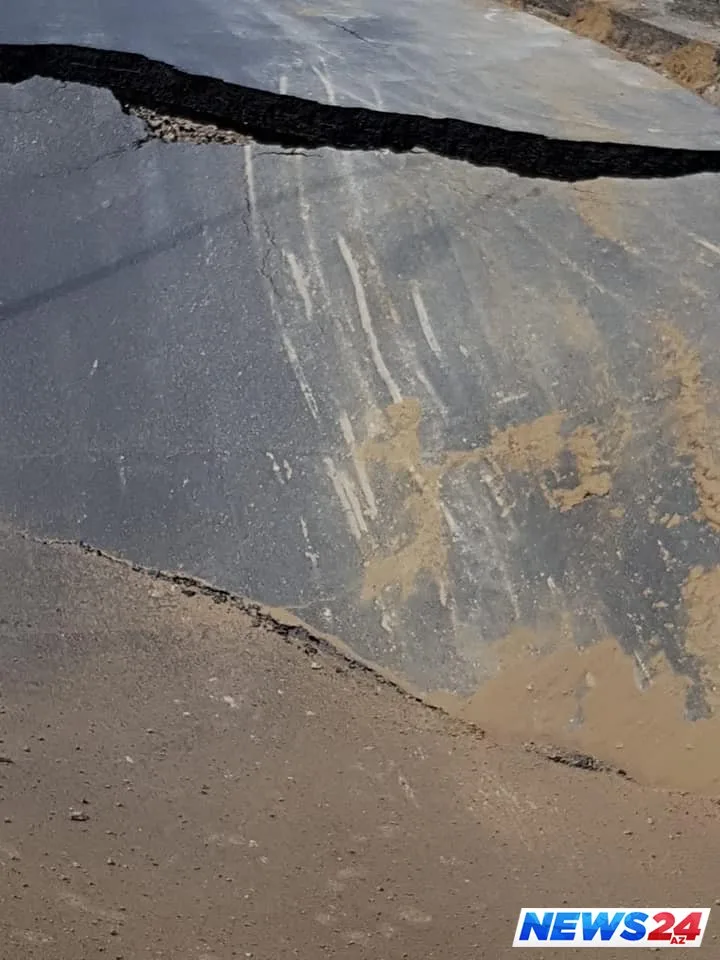 Bakıda metro tikintisinə görə yol çökdü - FOTOLAR