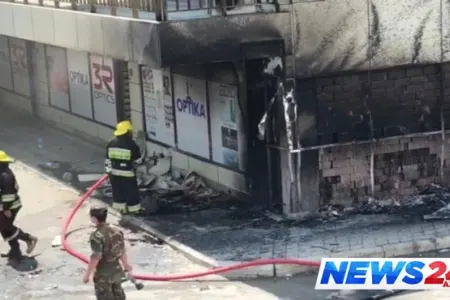 Ticarət mərkəzində yanğın söndürülüb