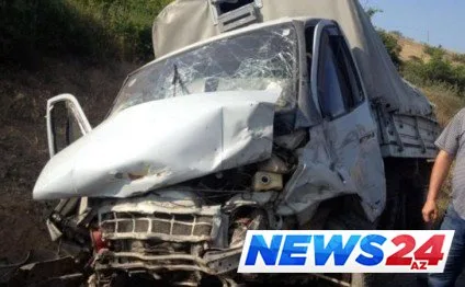 Cəlilabdda yük maşını dərəyə aşıb, ölən var