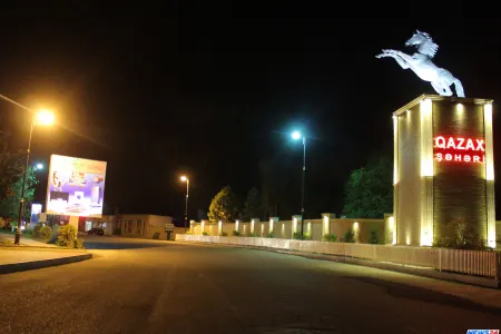 Qazaxda dövlət bayrağına hörmətsizlik - FOTO