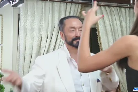 "Adnan Oktar o kişilərlə birgə mənə təcavüz etdi və..." - 15 yaşlı qız DƏHŞƏTLİ FAKTI AÇDI