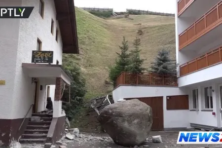 Yaşayış evinin üstünə 20 ton ağırlığında daş düşdü - VİDEO