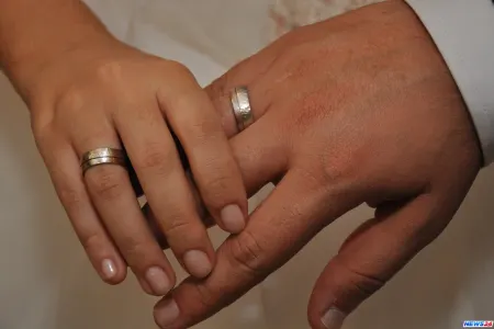 Bu kənddə toy günü bəyi döyürlər - VİDEO