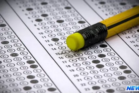 İki dəfə imtahana girdi, hər ikisində 695 bal topladı - FOTO