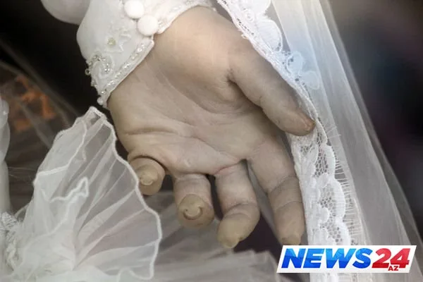 75 illik sirr: kukla, yoxsa mumiyalanmış cəsəd? - FOTOLAR