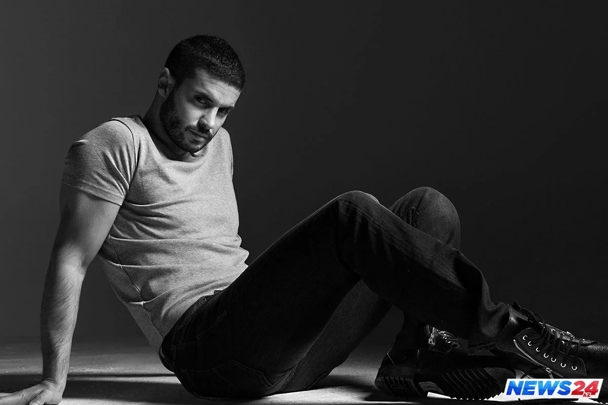 Məşhur aktyorun çılpaq görüntülərini arvadı və qaynanası yayıbmış - FOTO