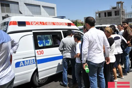 Azərbaycanda hamilə qadın döyüldü , komaya düşdü