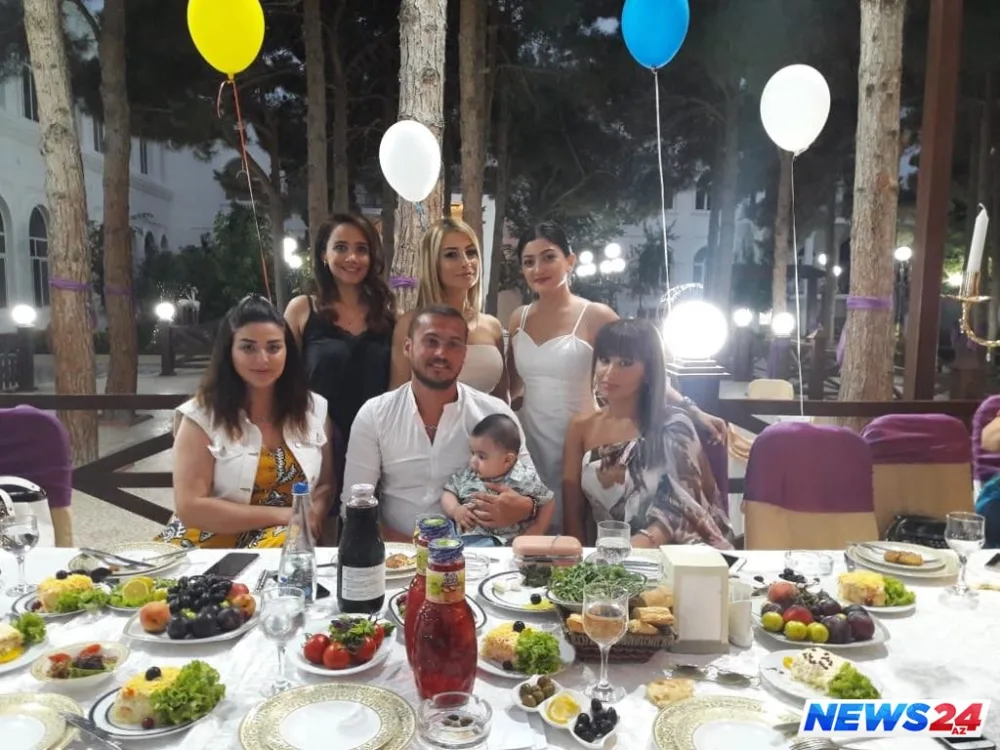 Zümrüd qızına ad günü keçirdi - FOTOLAR