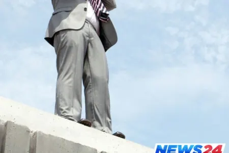 Bakıda vətəndaşın intihar etmək cəhdi tıxac yaratdı - VİDEO