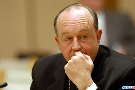 Katolik kilsəsində növbəti pedofiliya istefası