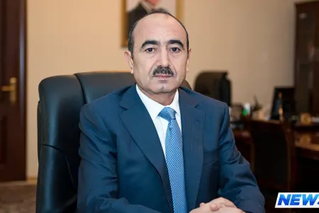 Əli Həsənova fəxri ad verildi