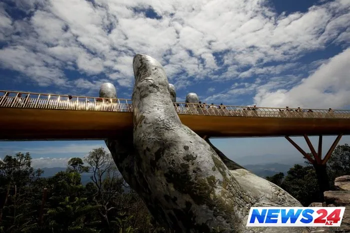 Bu ölkənin “Qızıl körpü”sü görənləri heyran qoyur – FOTOLAR