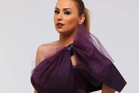 Roza Zərgərli konsertində avtomobil hədiyyə edəcək - VİDEO