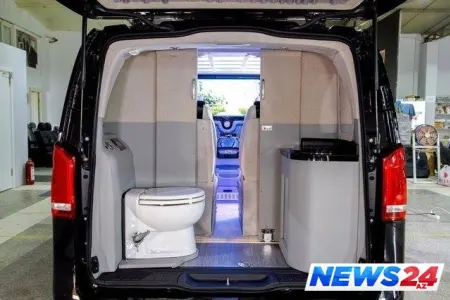 Azərbaycanlı oliqarxlar ölkəyə "unitaz"lı lüks maşınlar gətirdi - FOTOLAR