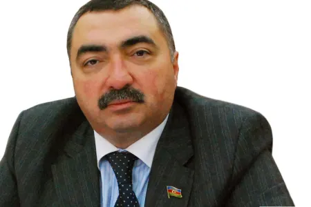 "Bir-iki işbaz bank ajiotaj yaratmaq istəyir" — Deputatdan SƏRT AÇIQLAMA