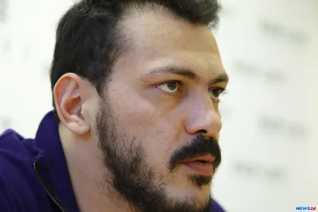 Zabit Səmədov iki metr boya malik idmançı ilə döyüşəcək