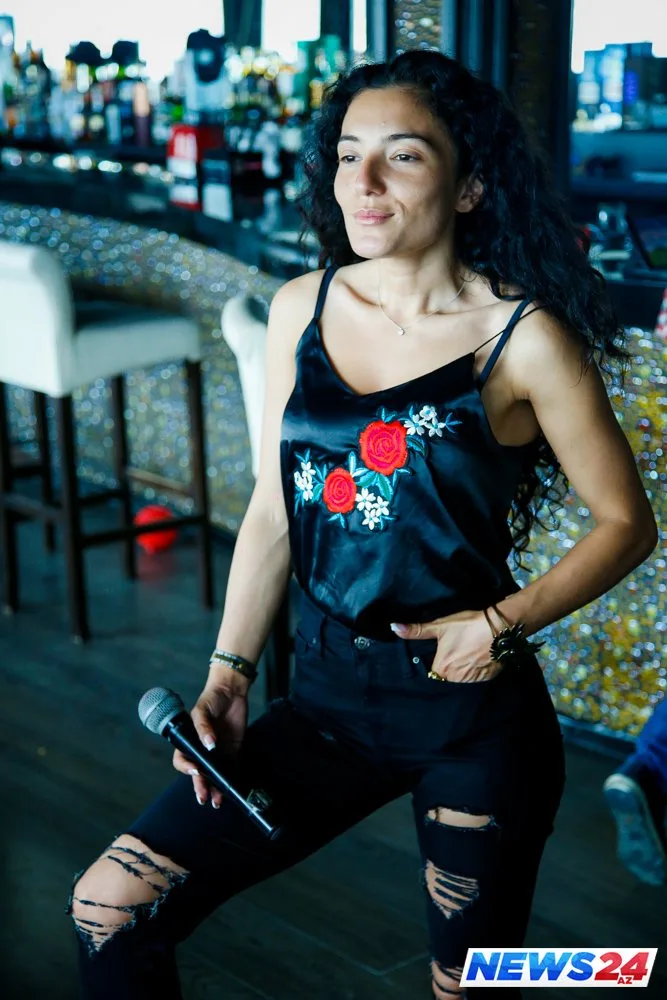 Monika Belluççiyə bənzədilən, açıq-saçıq şəkillərindən utanmayan Dilarə ilə VİDEOMÜSAHİBƏ