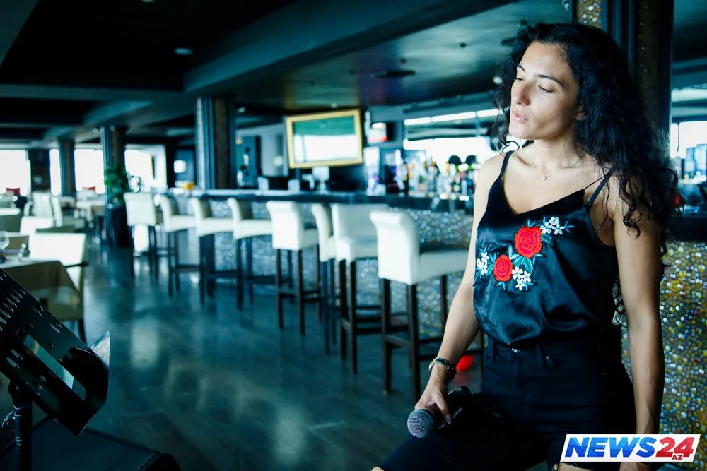 Monika Belluççiyə bənzədilən, açıq-saçıq şəkillərindən utanmayan Dilarə ilə VİDEOMÜSAHİBƏ