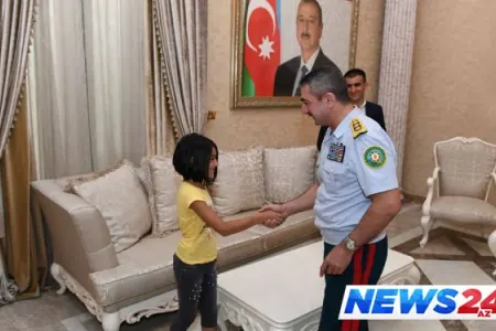 Elçin Quliyev at çapan 9 yaşlı qızı qəbul etdi — FOTO