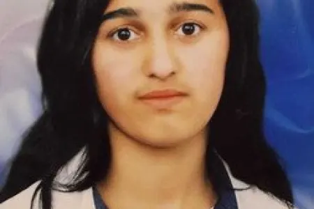 17 yaşlı qız itkin düşüb - FOTO