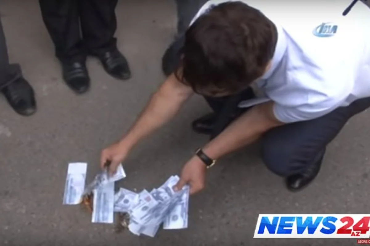 Bakıdan Türkiyəyə dəstək - “Dollar”lar yandırıldı - VİDEO