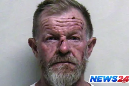 Qəzəbli pilot təyyarəni evinə çırpdı - VİDEO