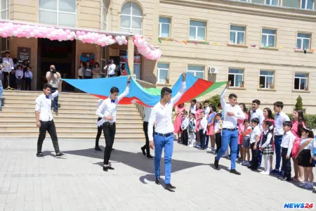 Məktəbi qızıl və gümüş medalla bitirən məzunların sayı məlum oldu