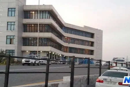 Bakı Şəhər Yol Polisi İdarəsində çəkilən gizli görüntülər- 18-ci otaqda kim pul yığır?