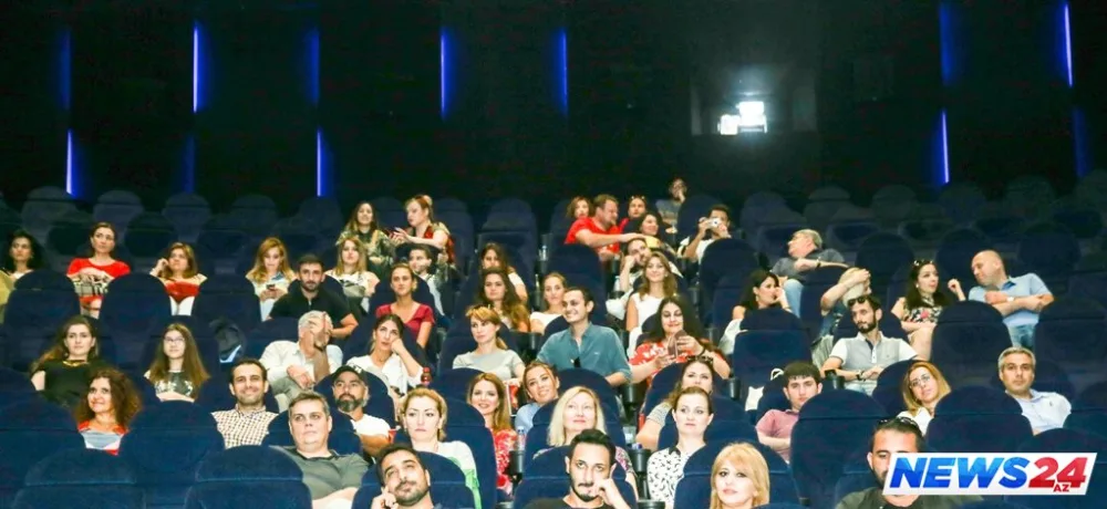 “Mamma Mia! 2” filminin ekskluziv nümayişi baş tutub - FOTOLAR