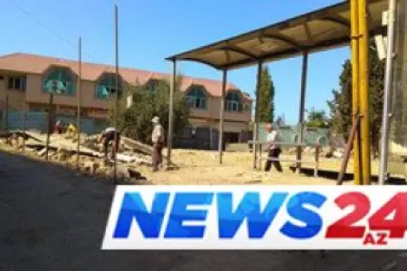 Avtobus dayanacağının ətrafına çəkilmiş dəmir hasar sökülüb